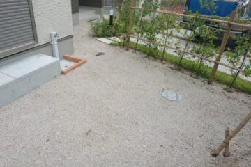 解体工事後・伐採後・除草後の砕石 砂利・真砂土敷き工事 福岡市